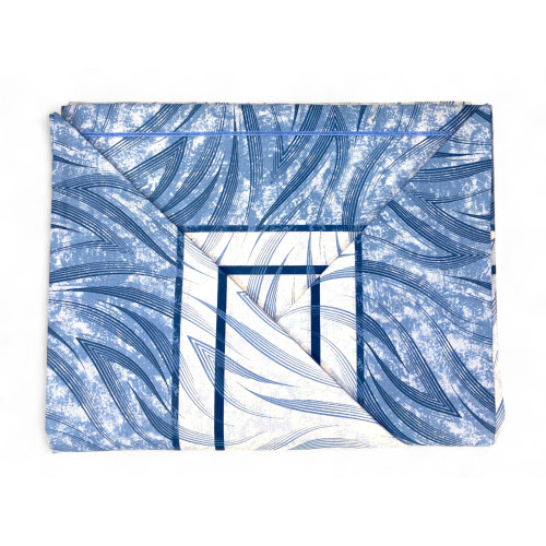 Sábanas azules con ondas curvas - Detalle en funda de almohada y estampado gráfico