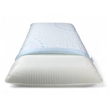 FREDDO+ Memory Foam Ice-Touch pillow front view with cooling cover