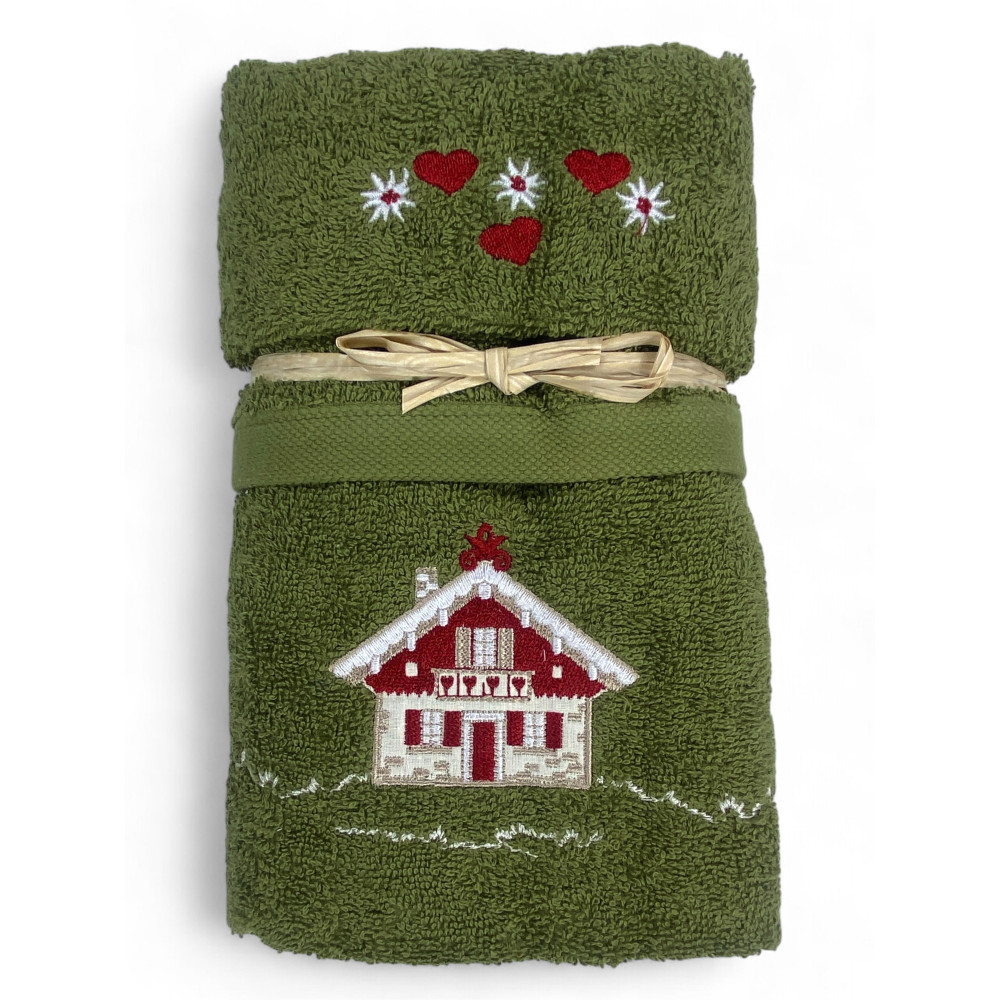 Green Tyrolean towel set with chalet house embroidery on 100% cotton terry cloth Green Tyrolean towel set with chalet house embroidery on 100% cotton terry cloth